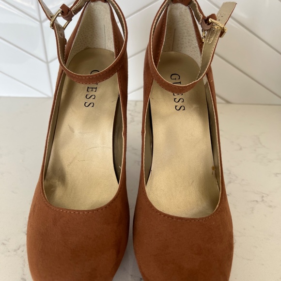 Shoes - Picture 6 of 7